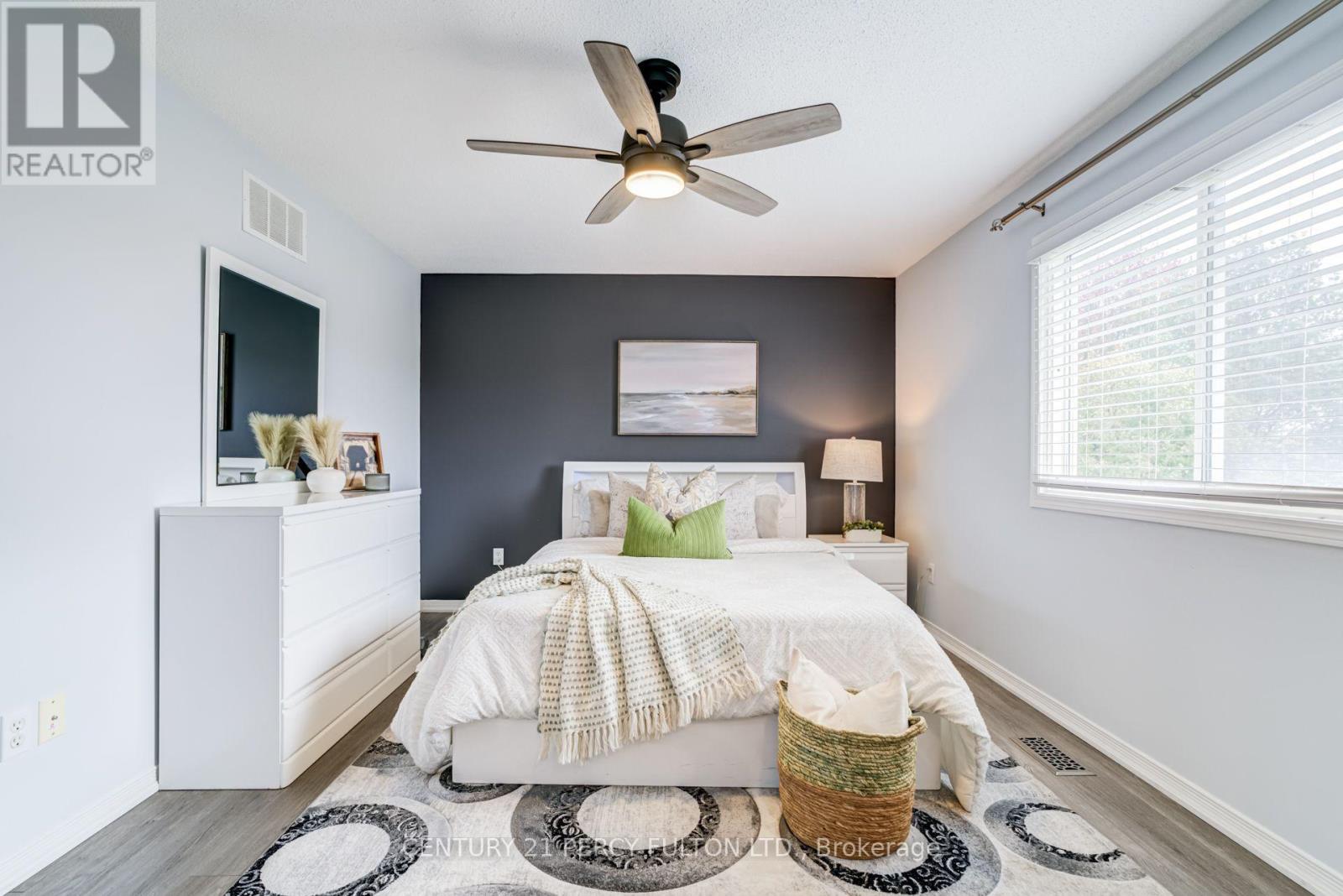 1842 DALHOUSIE CRESCENT - 21