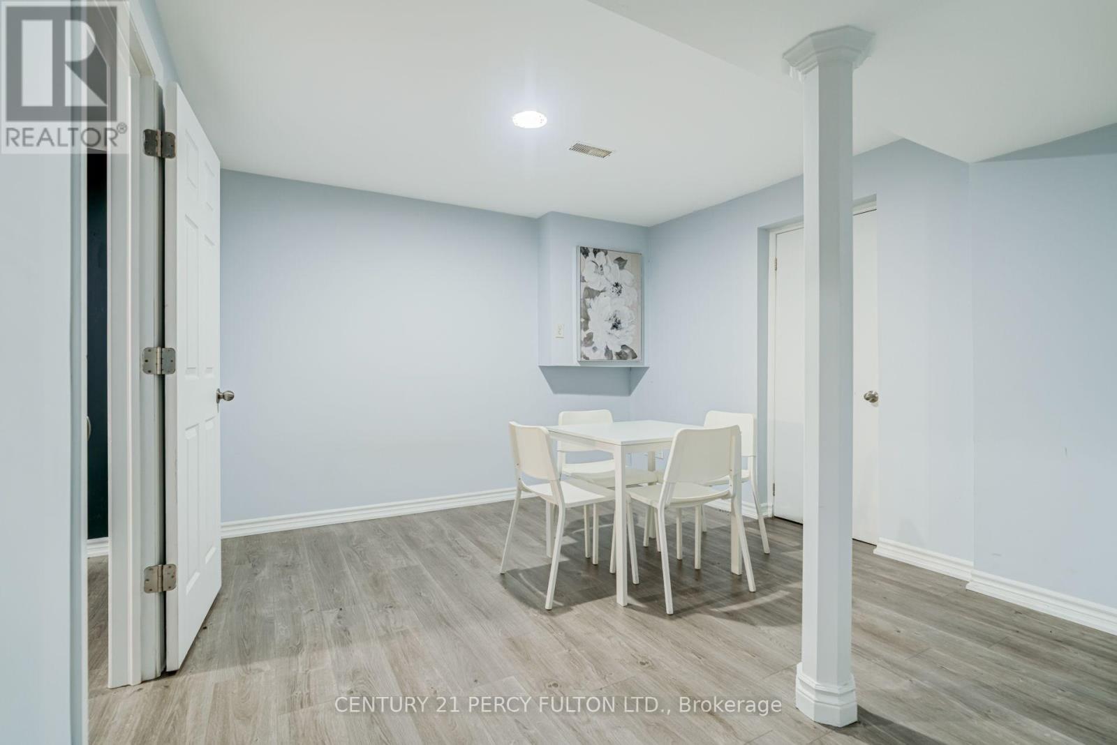 1842 DALHOUSIE CRESCENT - 35