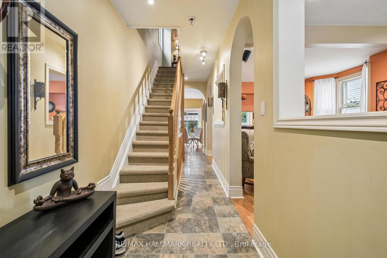 9 Savoy Avenue, Toronto, ON photo 11