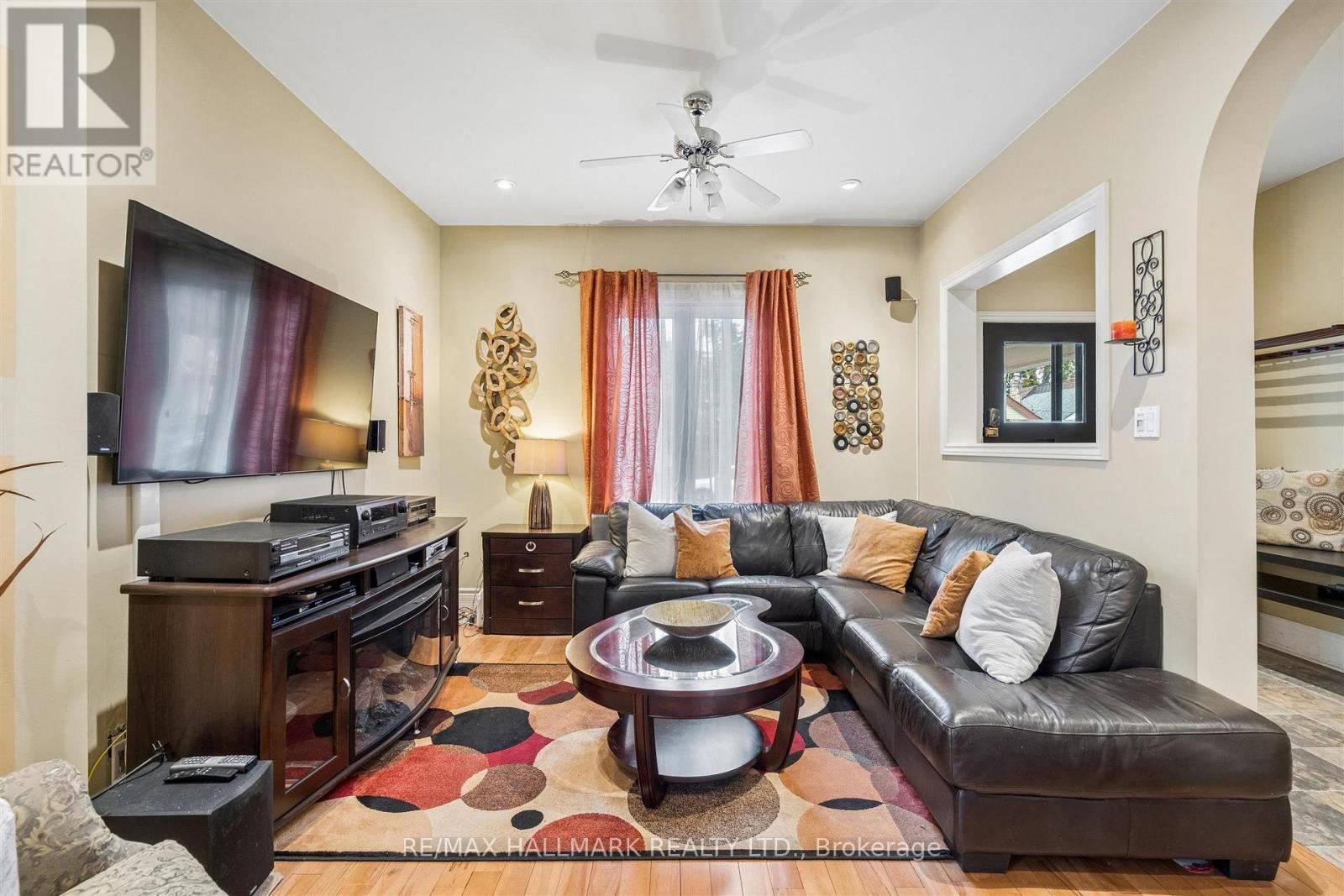 9 SAVOY AVENUE - 12