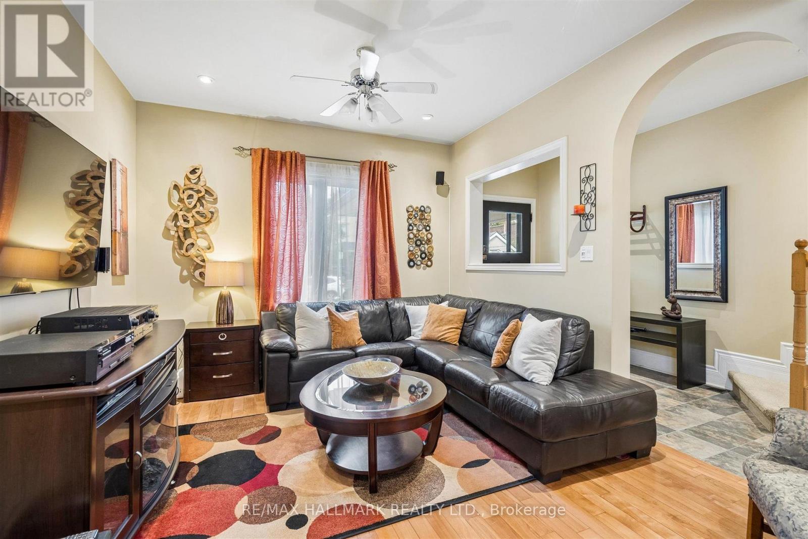 9 Savoy Avenue, Toronto, ON photo 14