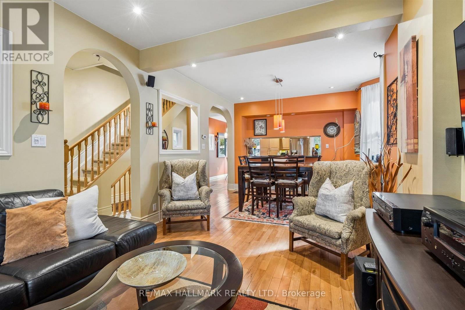 9 SAVOY AVENUE - 15