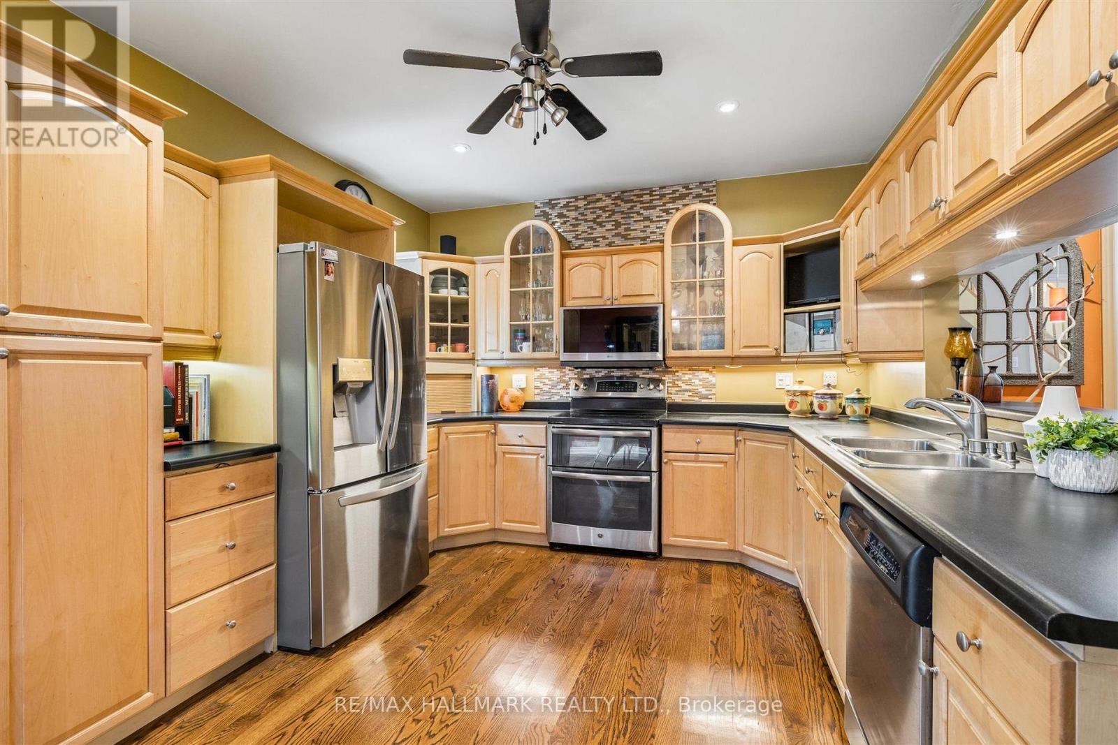 9 Savoy Avenue, Toronto, ON photo 20