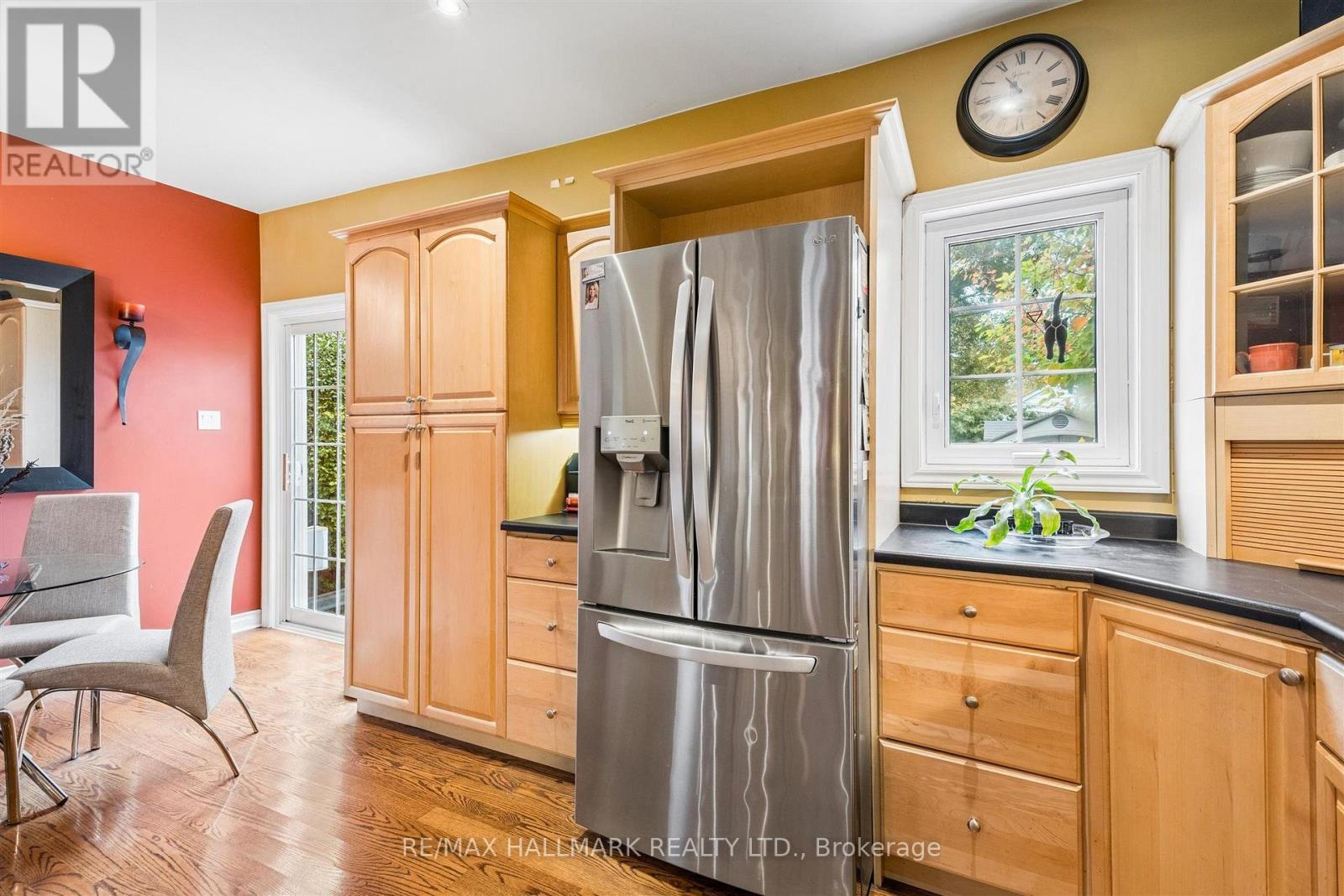 9 SAVOY AVENUE - 22