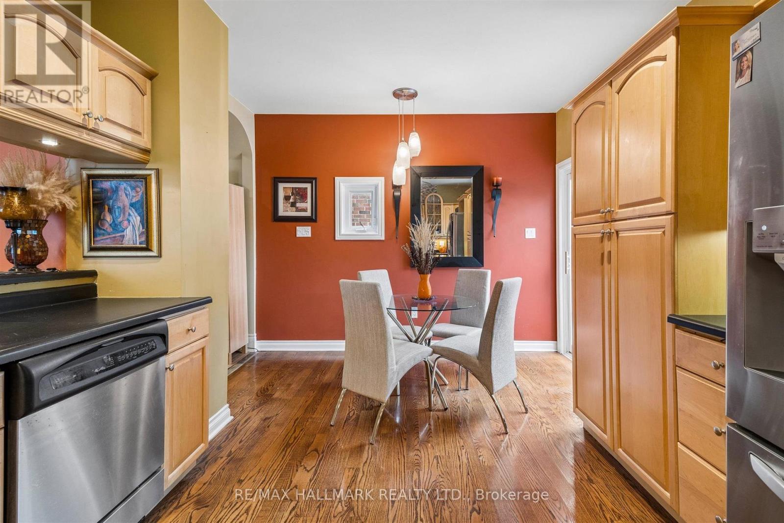 9 Savoy Avenue, Toronto, ON photo 24