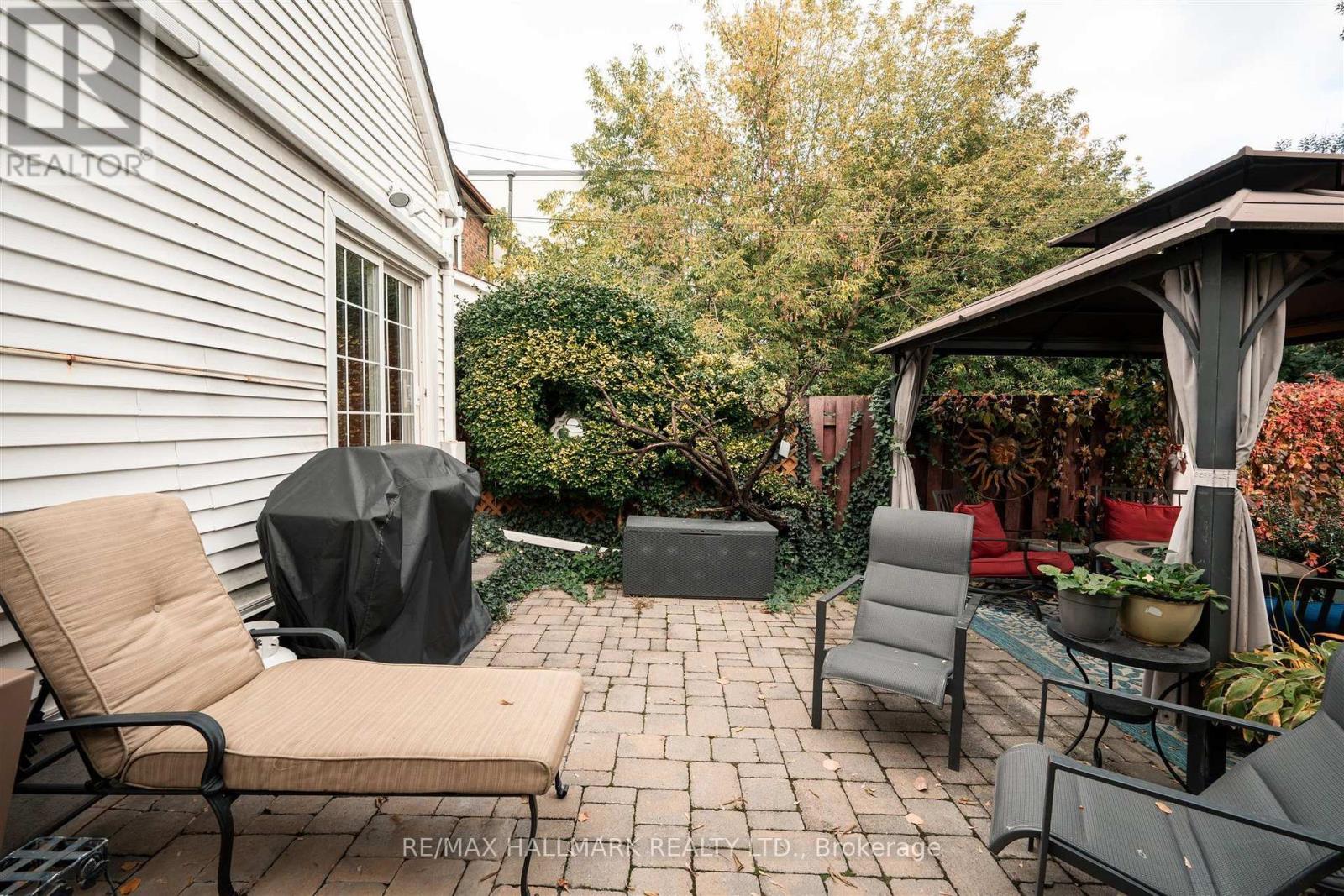 9 Savoy Avenue, Toronto, ON photo 44