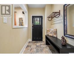 9 Savoy Avenue, Toronto, ON M4C2X4 Photo 10