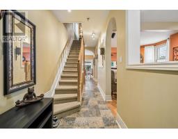 9 Savoy Avenue, Toronto, ON M4C2X4 Photo 11