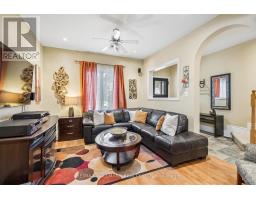 9 Savoy Avenue, Toronto, ON M4C2X4 Photo 14