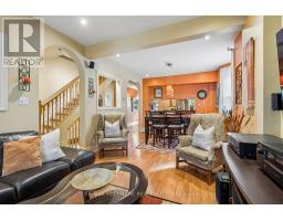 9 Savoy Avenue, Toronto, ON M4C2X4 Photo 15