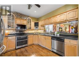 9 Savoy Avenue, Toronto, ON M4C2X4 Photo 21
