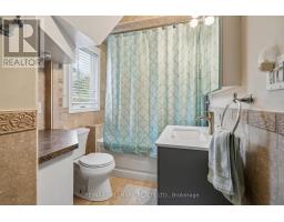9 Savoy Avenue, Toronto, ON M4C2X4 Photo 29