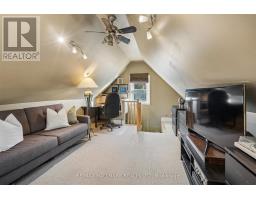 9 Savoy Avenue, Toronto, ON M4C2X4 Photo 32