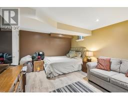 9 Savoy Avenue, Toronto, ON M4C2X4 Photo 35