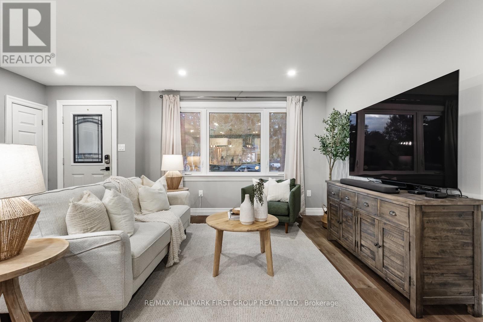 28 Forest Road — photo 3