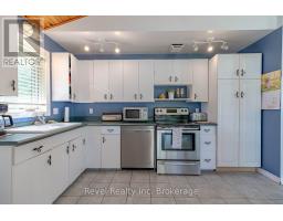 Family room - 36 Tebby Boulevard, South River, ON P0A1X0 Photo 10