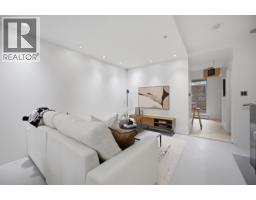1182 Richards Street, Vancouver, BC V6B3E6 Photo 10