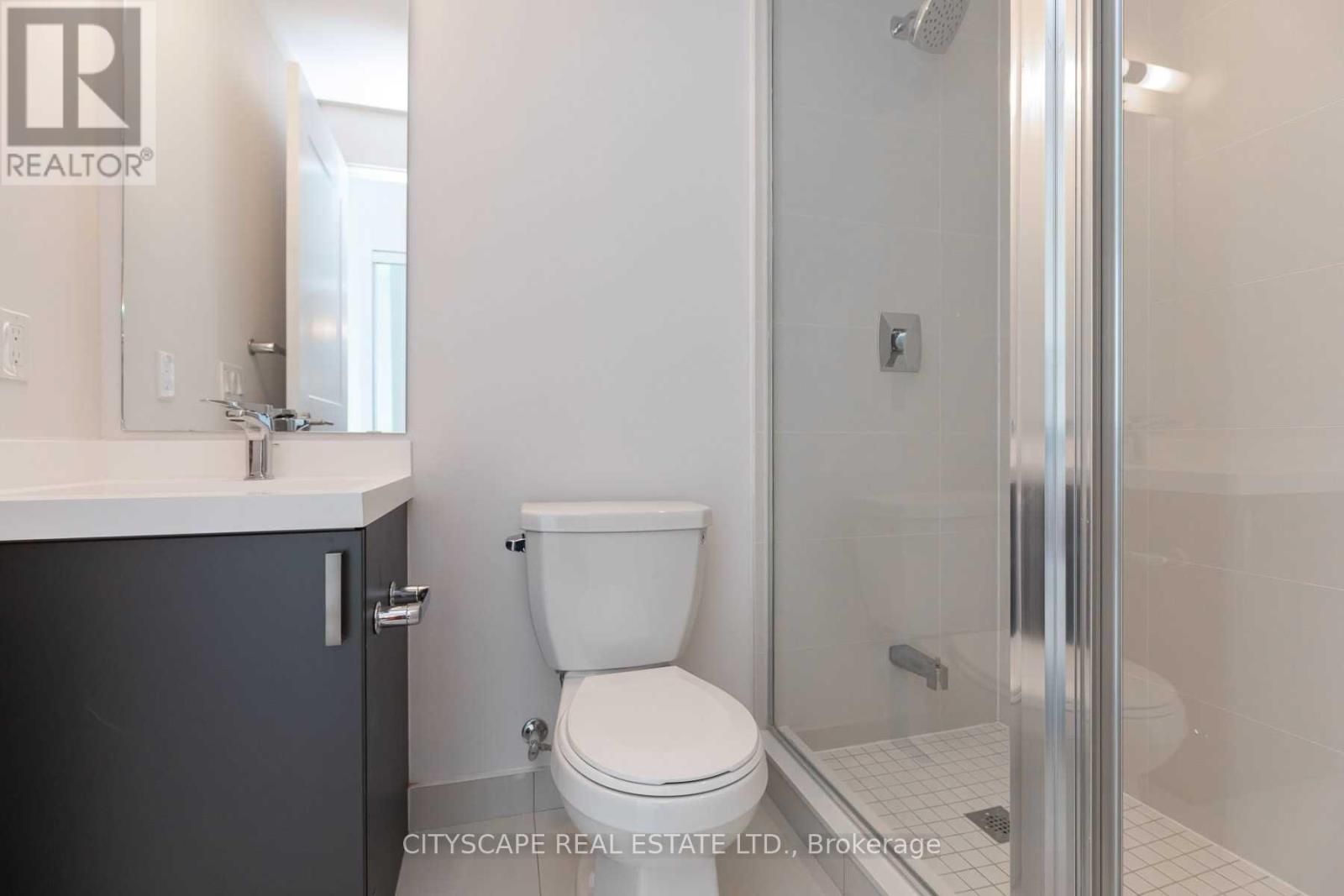 1010 Portage Parkway — photo 16