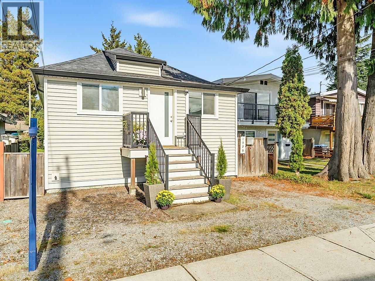 1959 MANNING AVENUE
