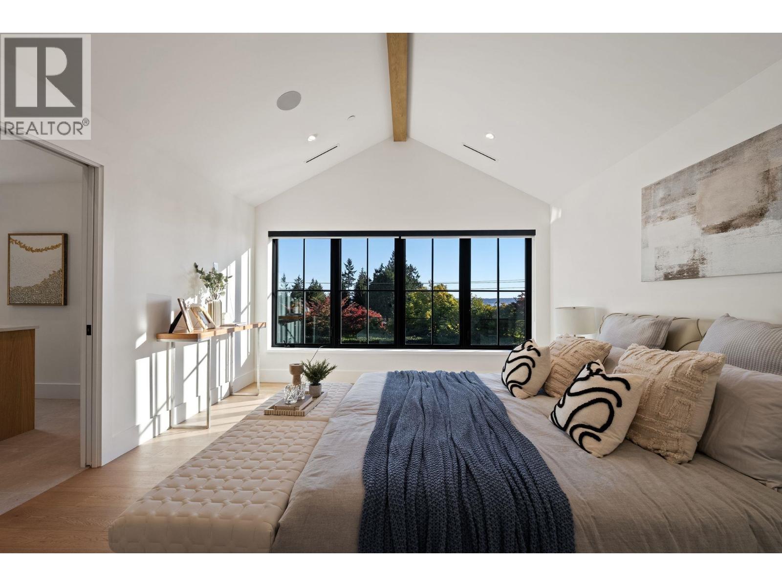1709 OTTAWA AVENUE, West Vancouver - Image 1