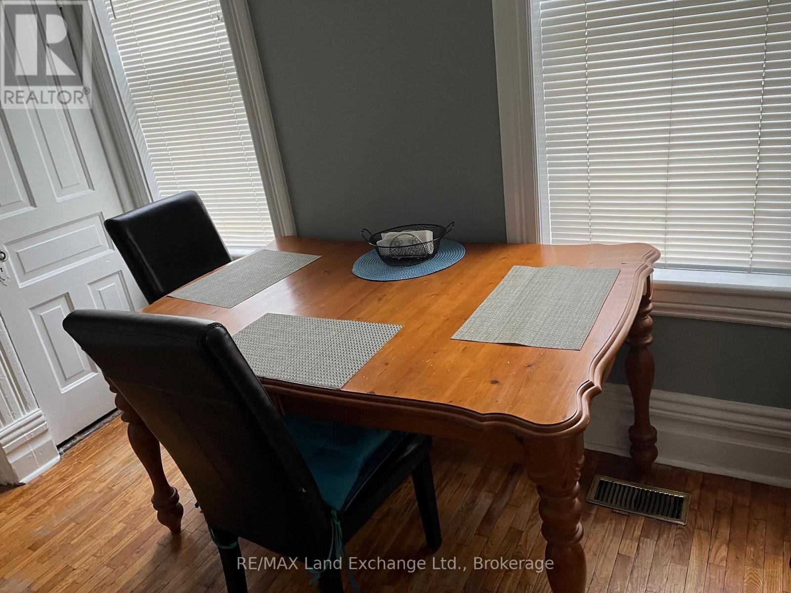 558 GREEN STREET - 12