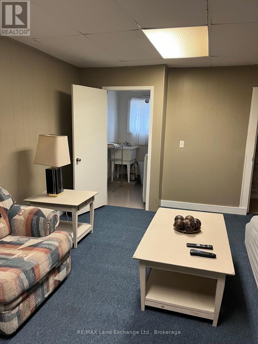 558 GREEN STREET - 13