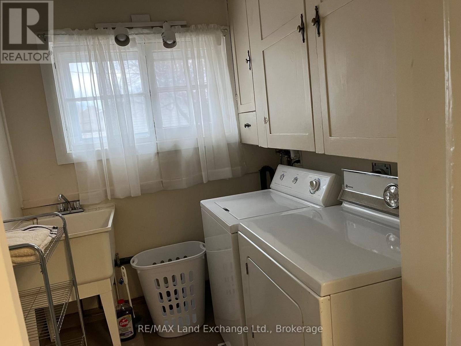 558 Green Street — photo 18
