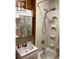 558 Green Street, Saugeen Shores, ON N0H2C1 Photo 17