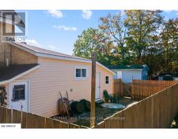558 Green Street, Saugeen Shores, ON N0H2C1 Photo 6