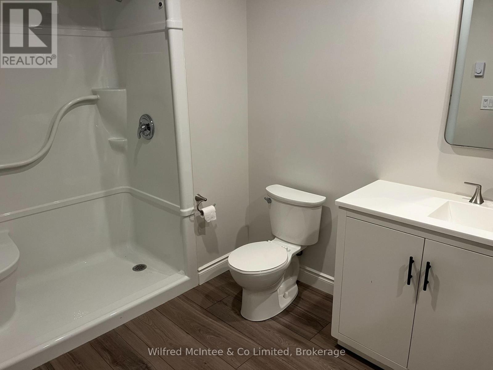 380 1st Avenue North — photo 8