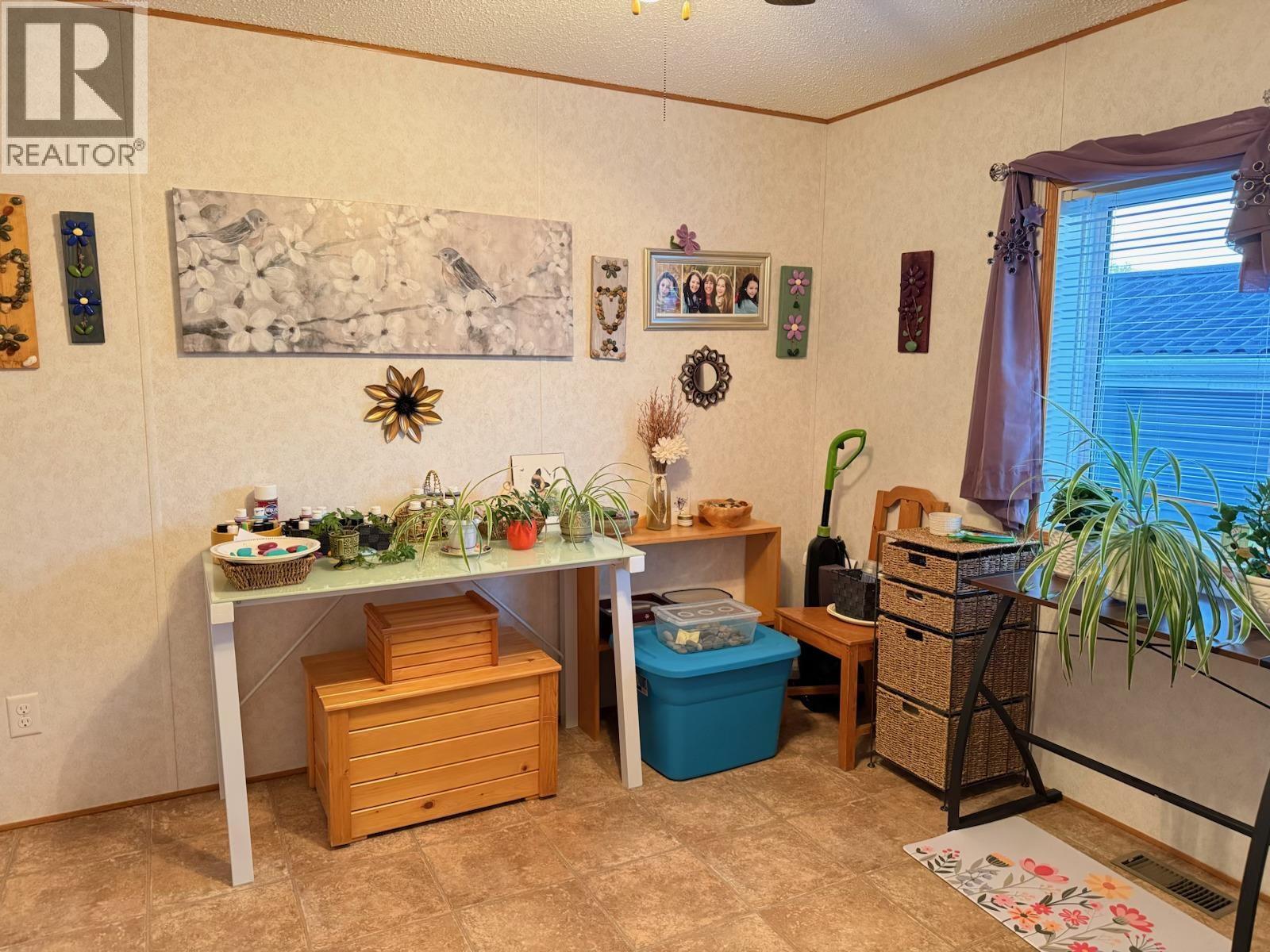 #57 3001 N MACKENZIE AVENUE - 19