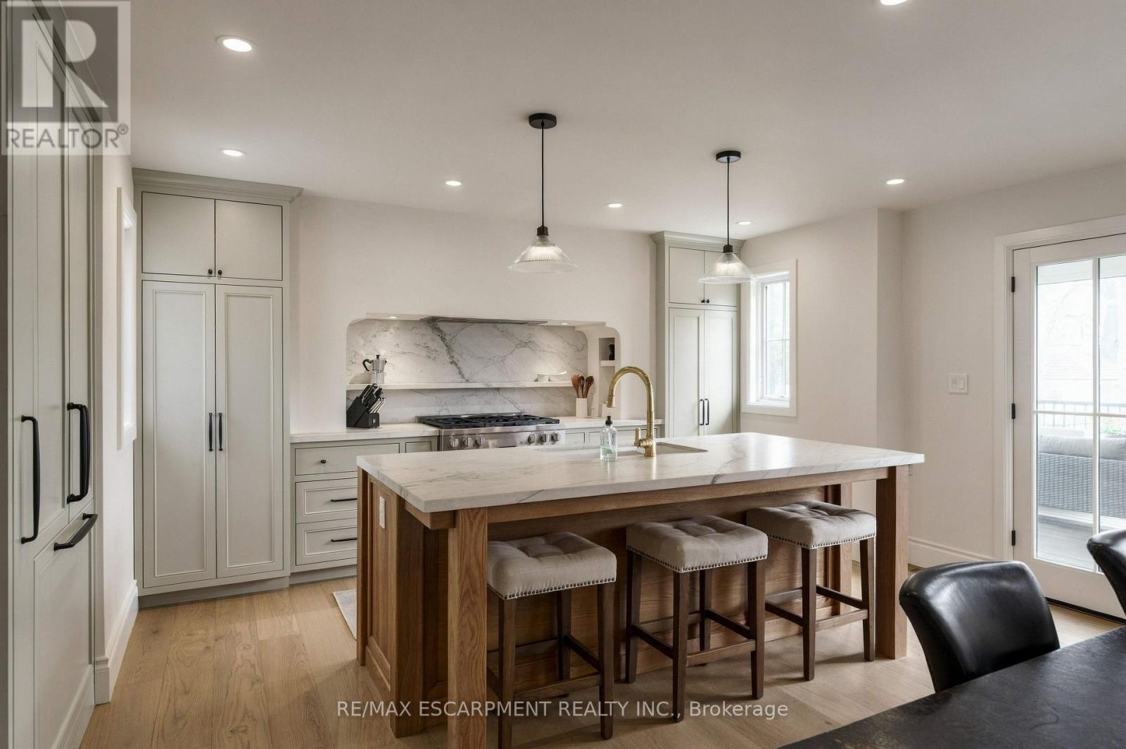 890 Forest Glen Avenue, Burlington, ON photo 12