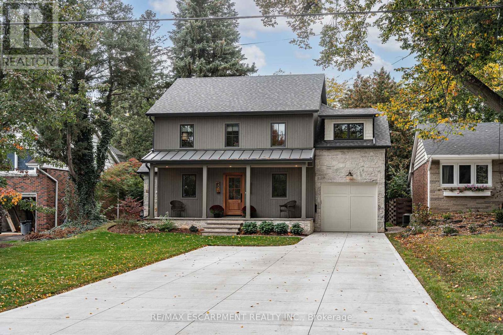 890 Forest Glen Avenue, Burlington, ON photo 2