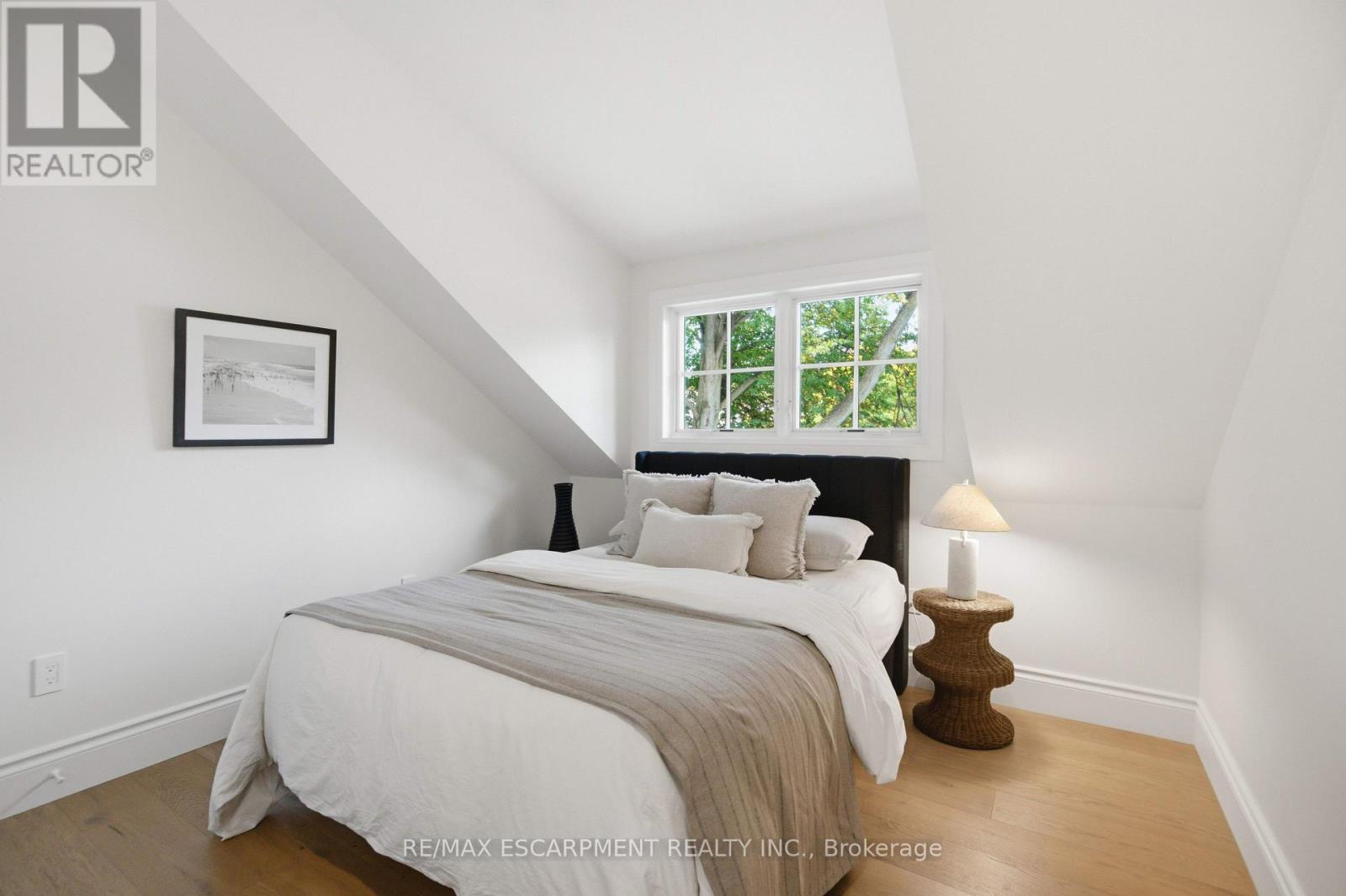 890 Forest Glen Avenue, Burlington, ON photo 35