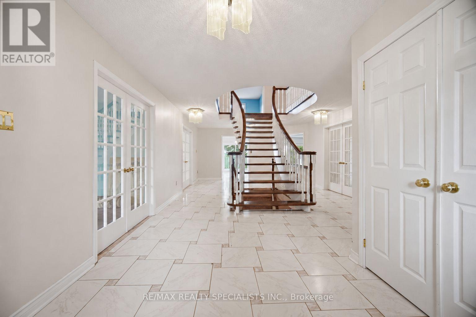 3706 Price Court, Mississauga, ON photo 4