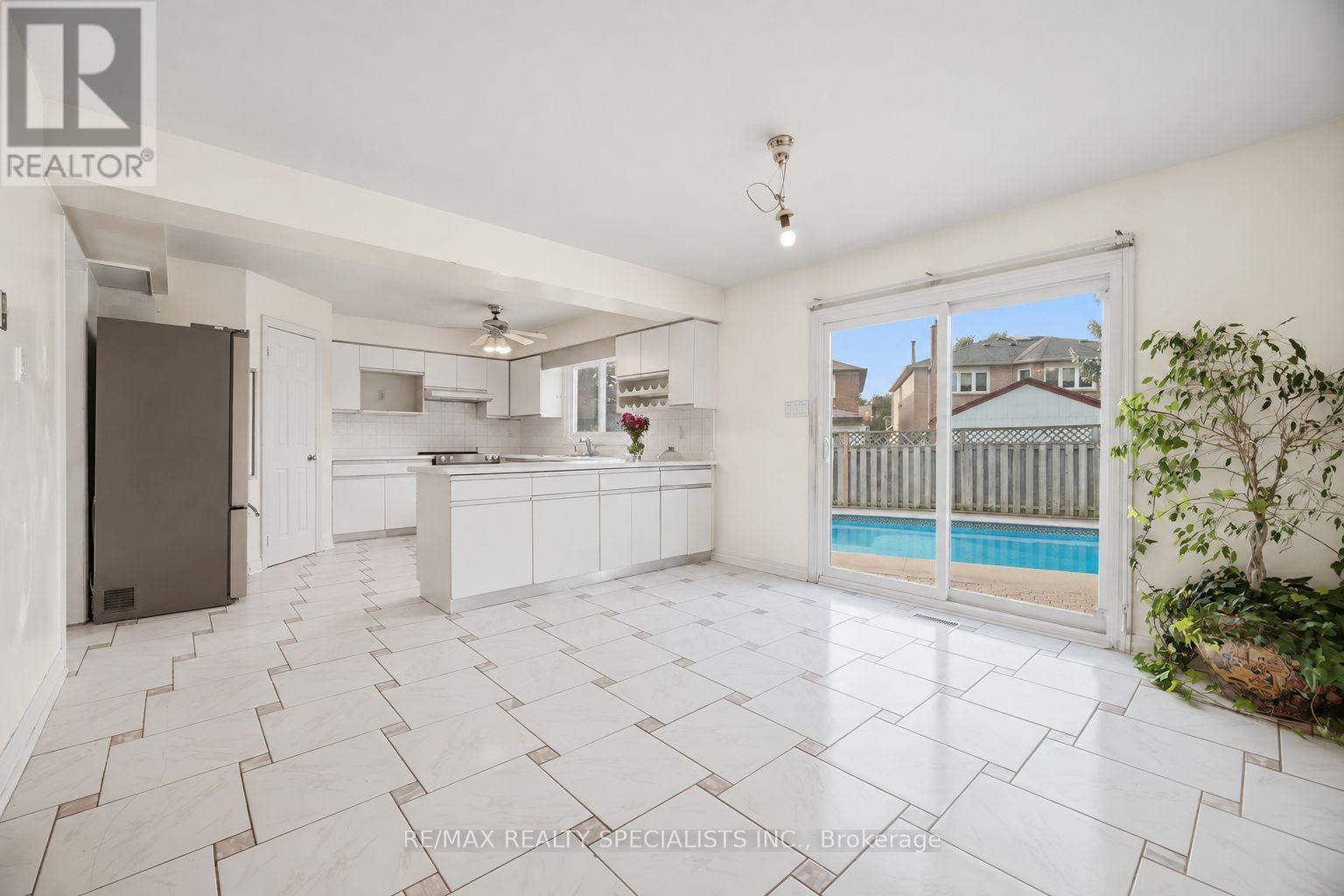 3706 Price Court, Mississauga, ON photo 9