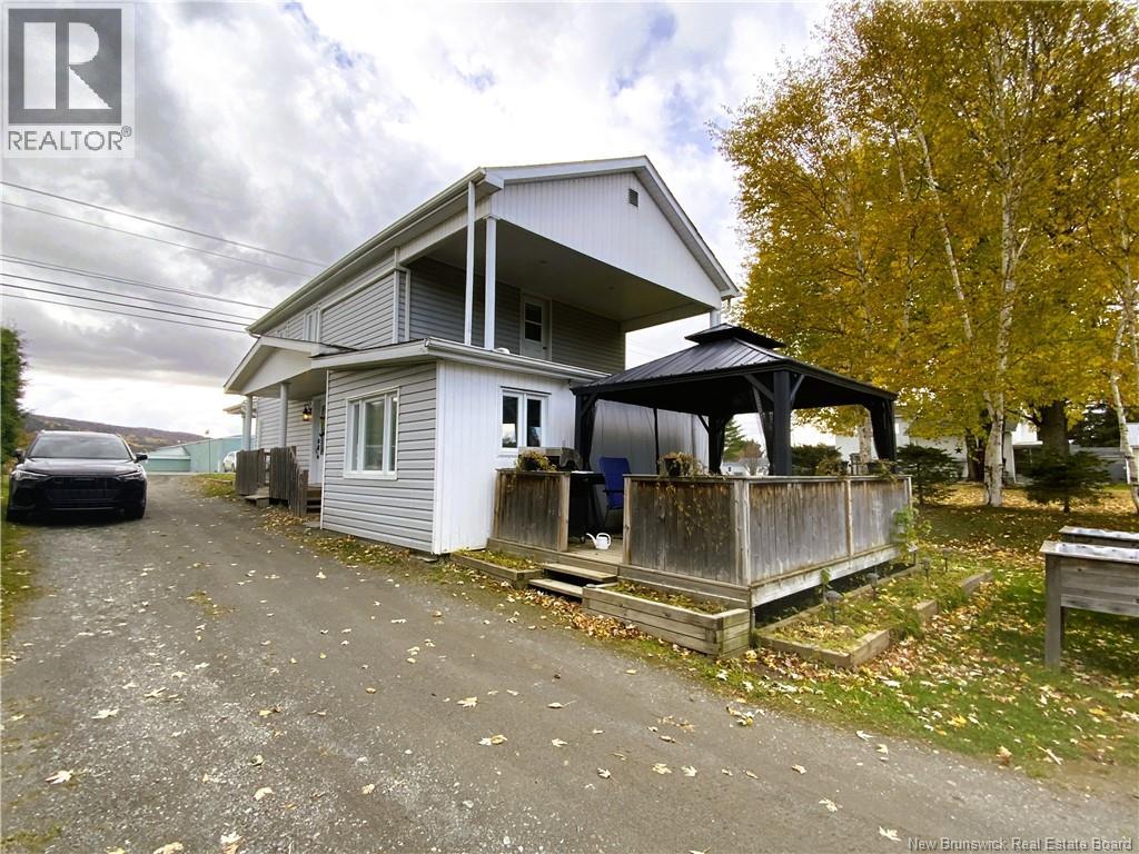 2123 Commerciale Street - 16