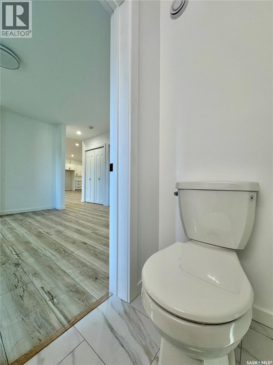 43 Franklin AVENUE - 46