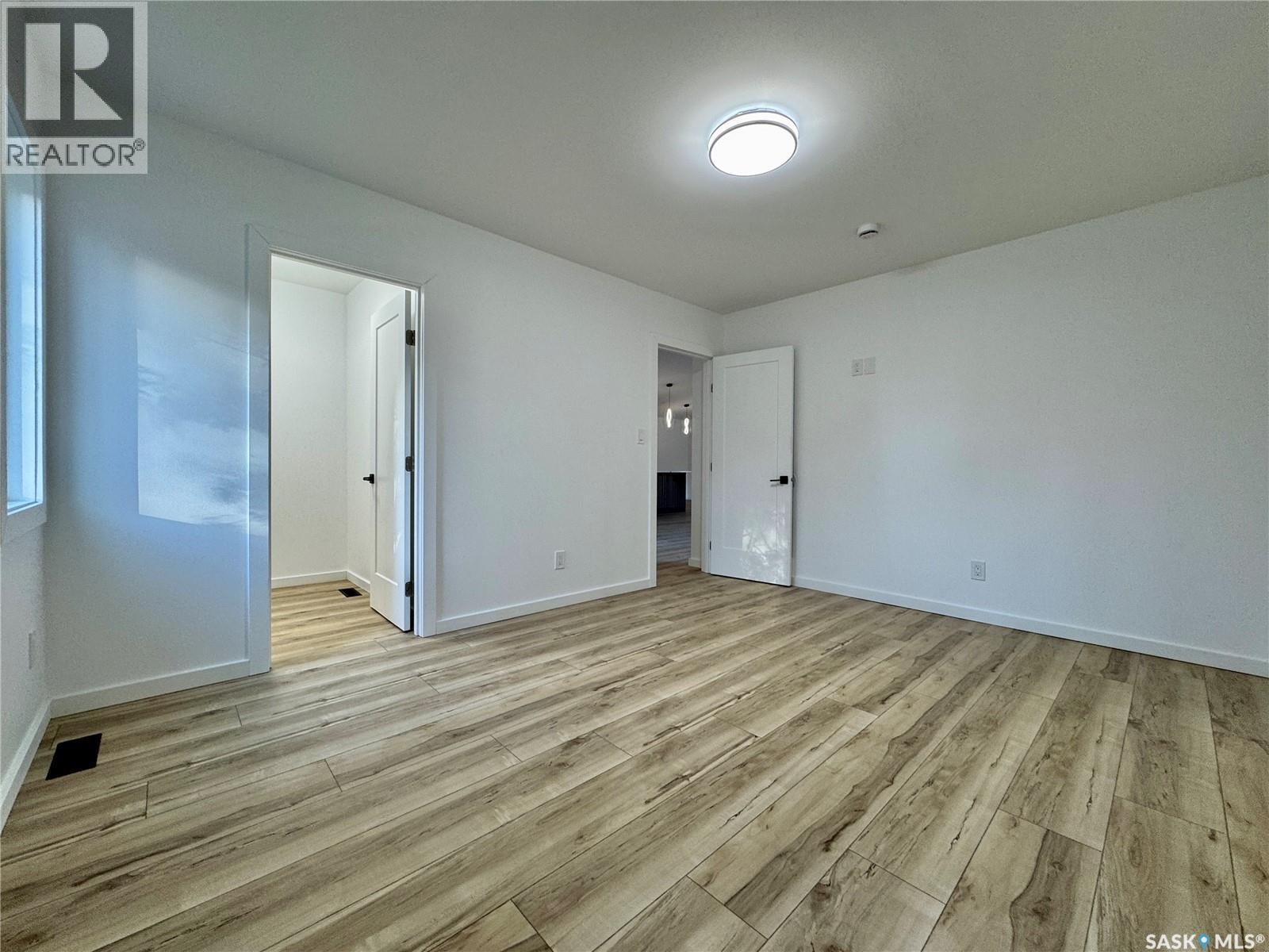 43 Franklin AVENUE - 32