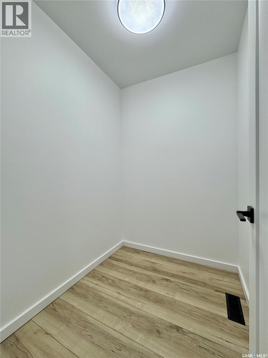 43 Franklin AVENUE - 39