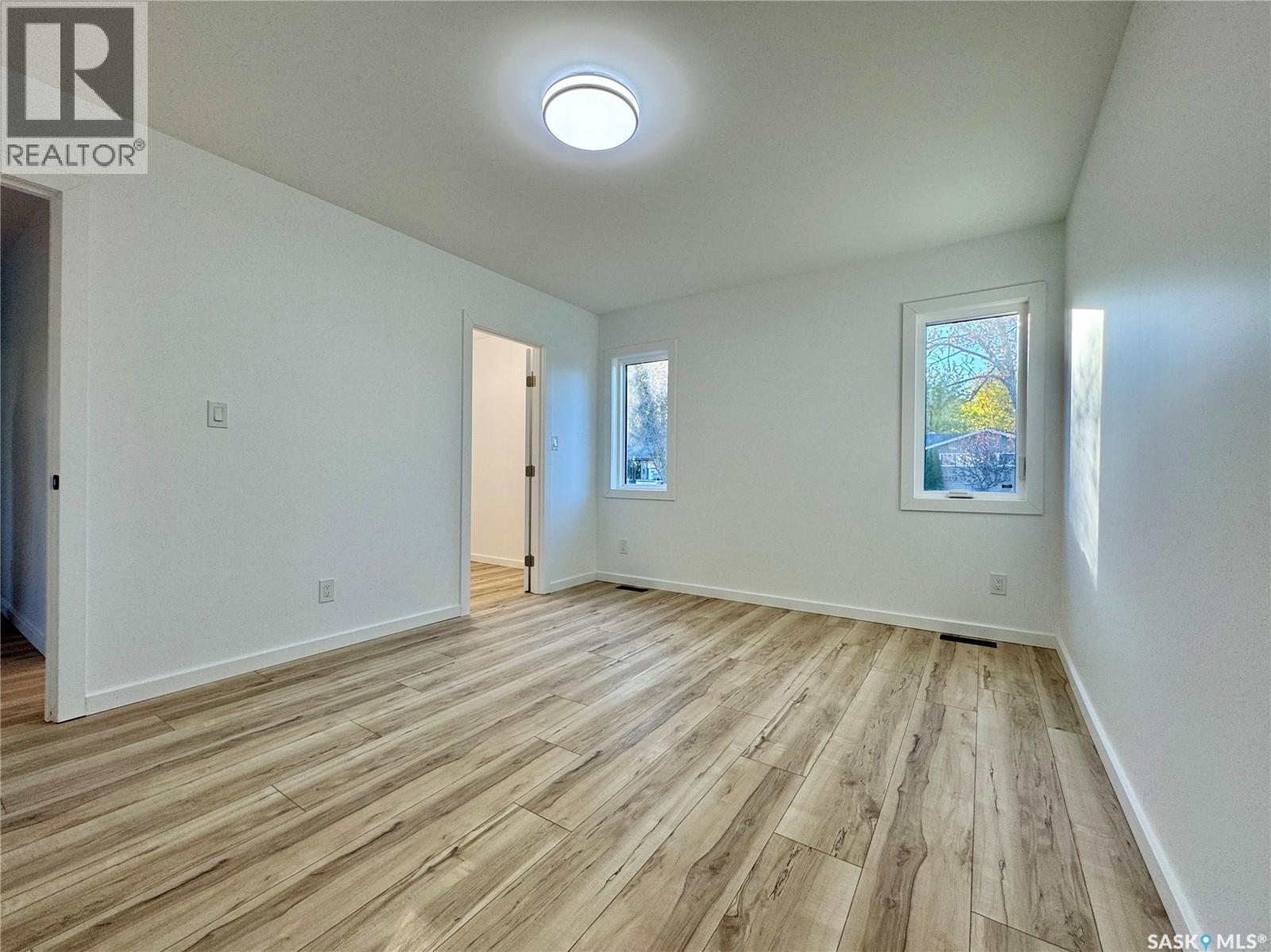 43 Franklin AVENUE - 38