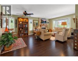 12496 219th Street, Maple Ridge, BC V2X0V3 Photo 8