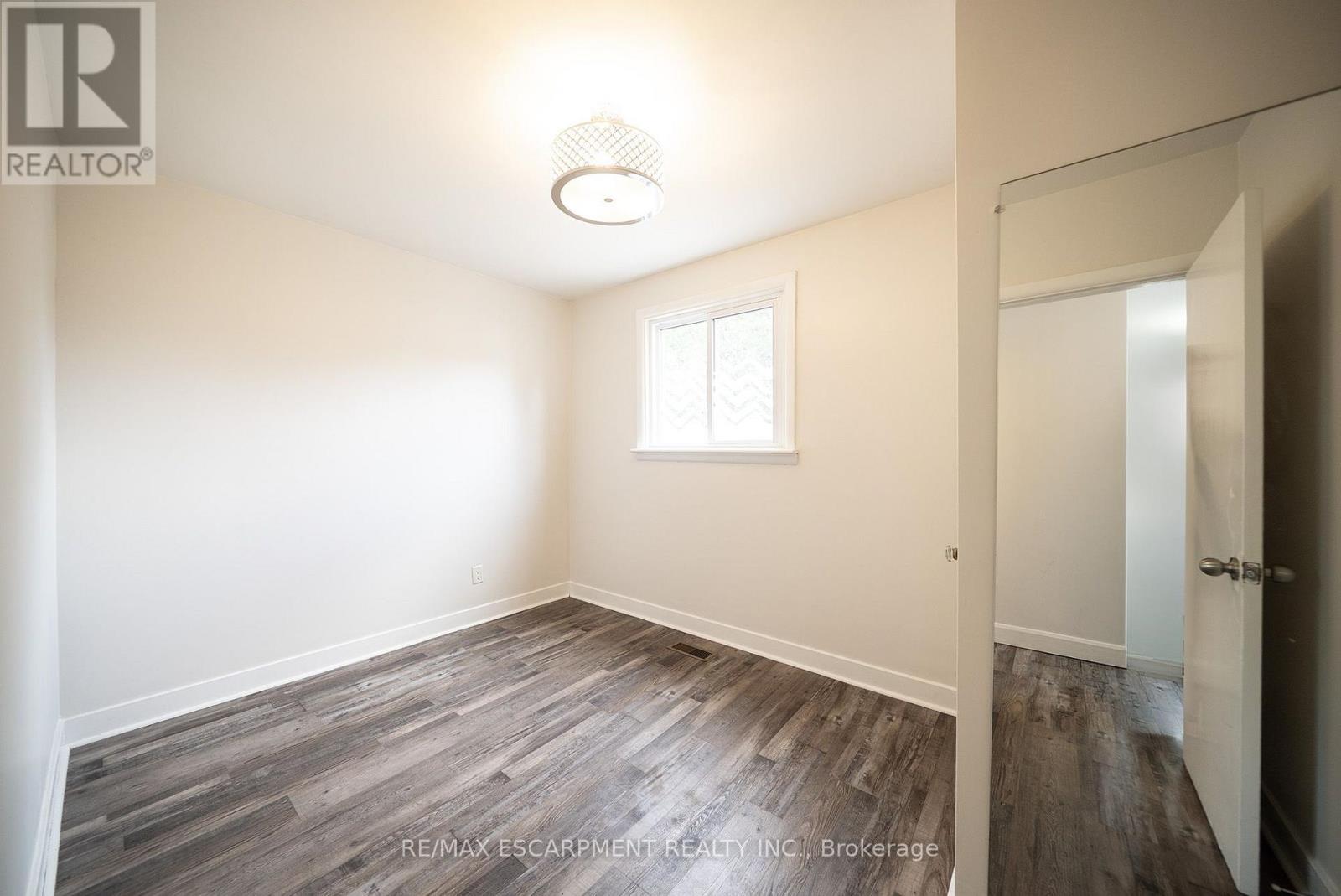 364 Wellington Street, Brantford, ON photo 13