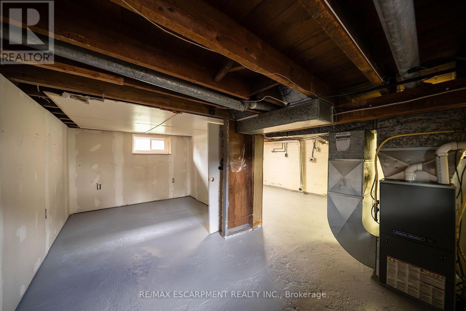 364 WELLINGTON STREET - 22