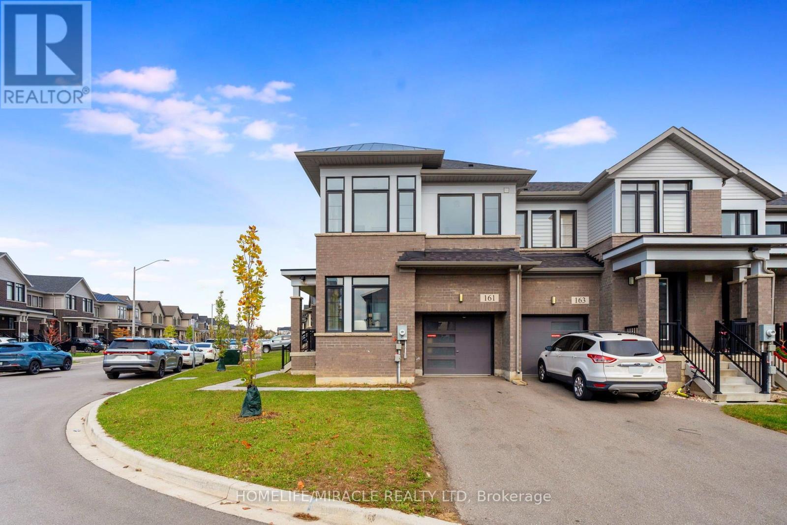 161 Freedom Crescent, Hamilton, ON photo 4