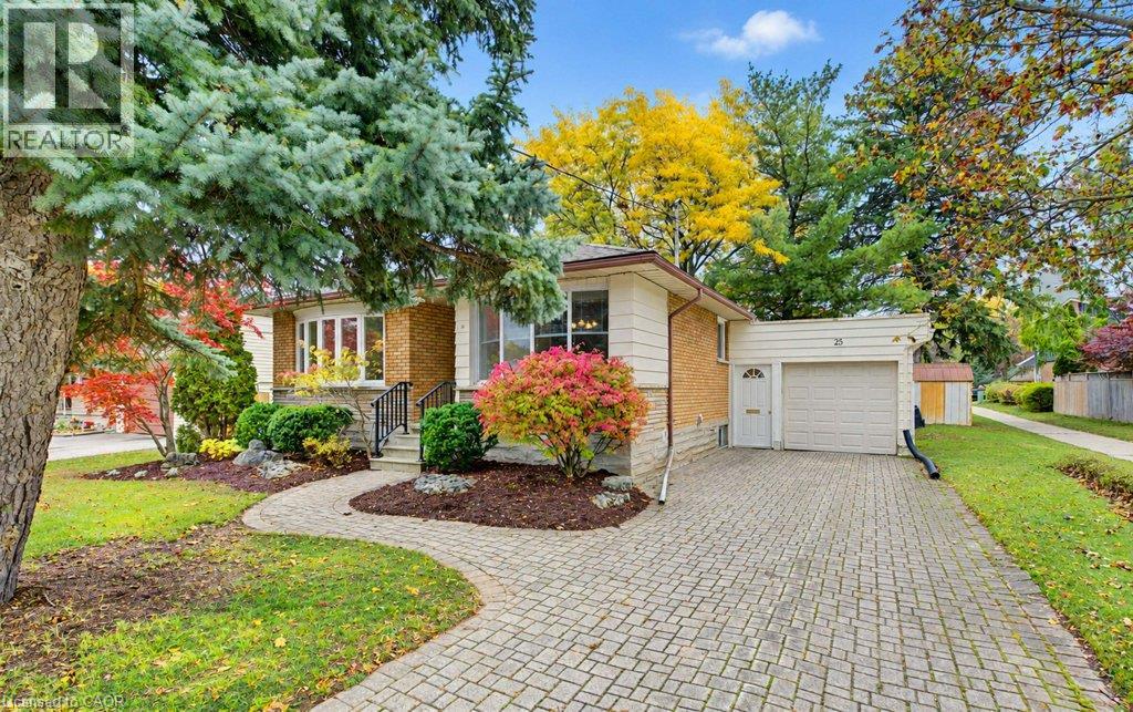 25 APPLEWOOD Avenue - 1