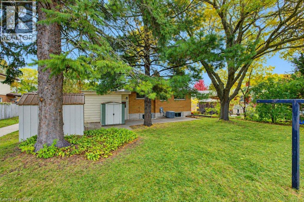 25 APPLEWOOD Avenue - Image 39