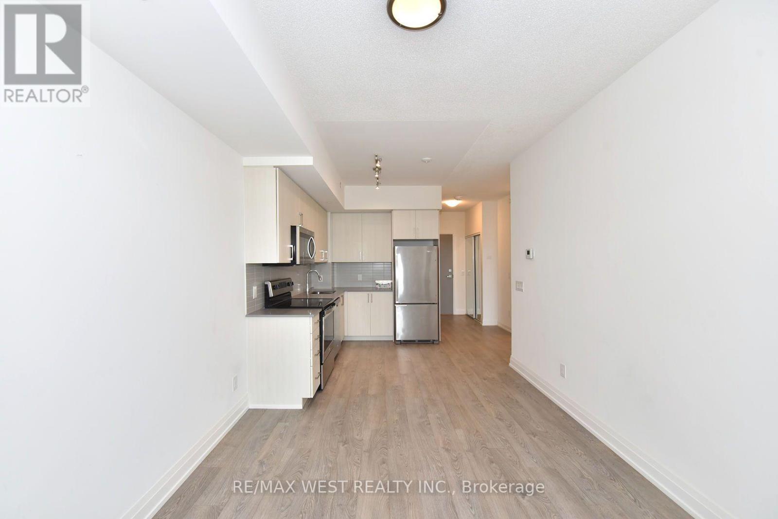 591 Sheppard Avenue East — photo 20