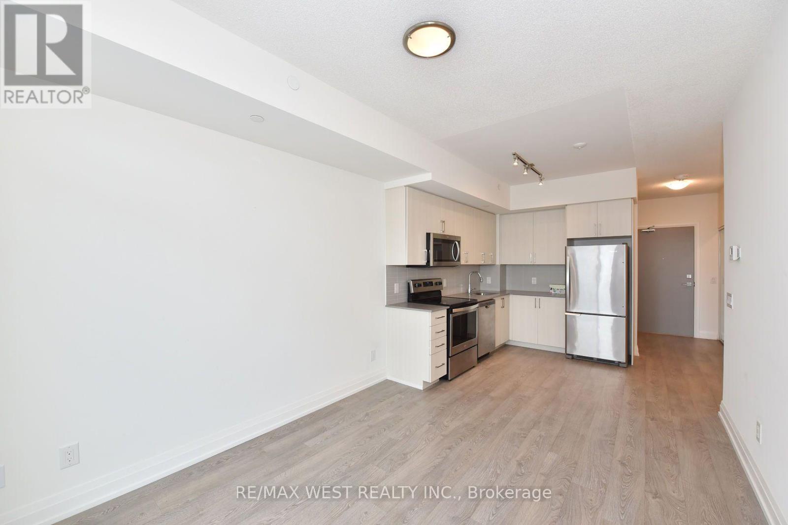 591 Sheppard Avenue East — photo 21