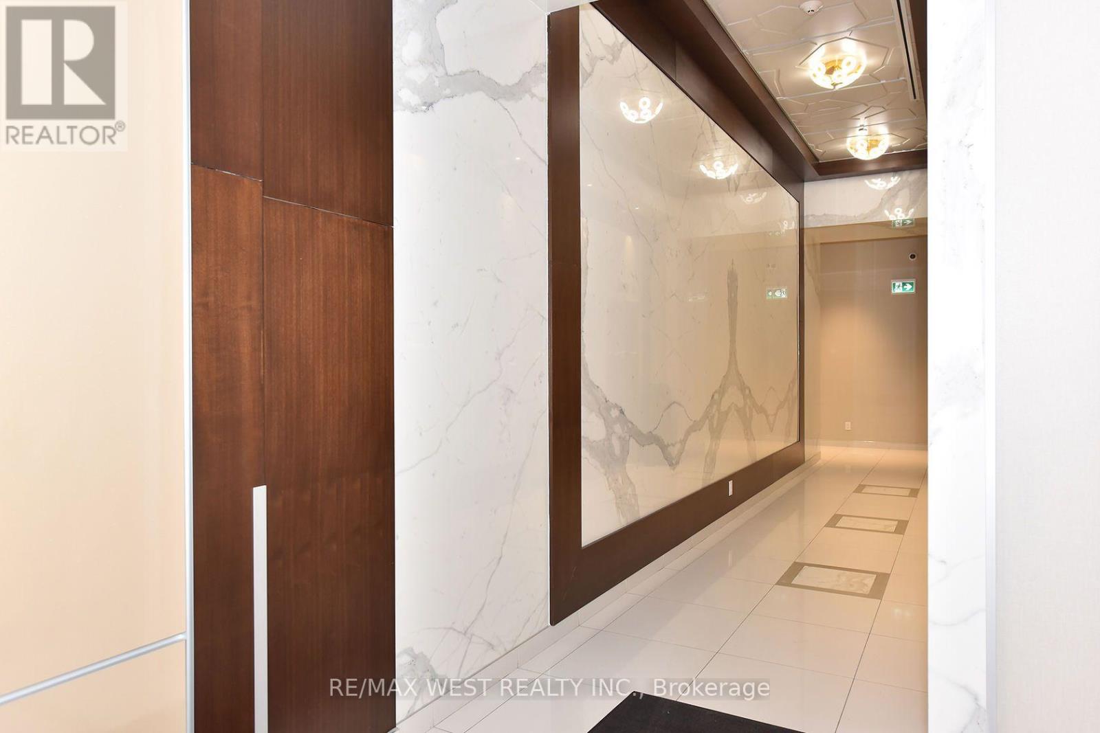 591 Sheppard Avenue East — photo 4